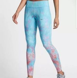 Nike epic lux leggings size small